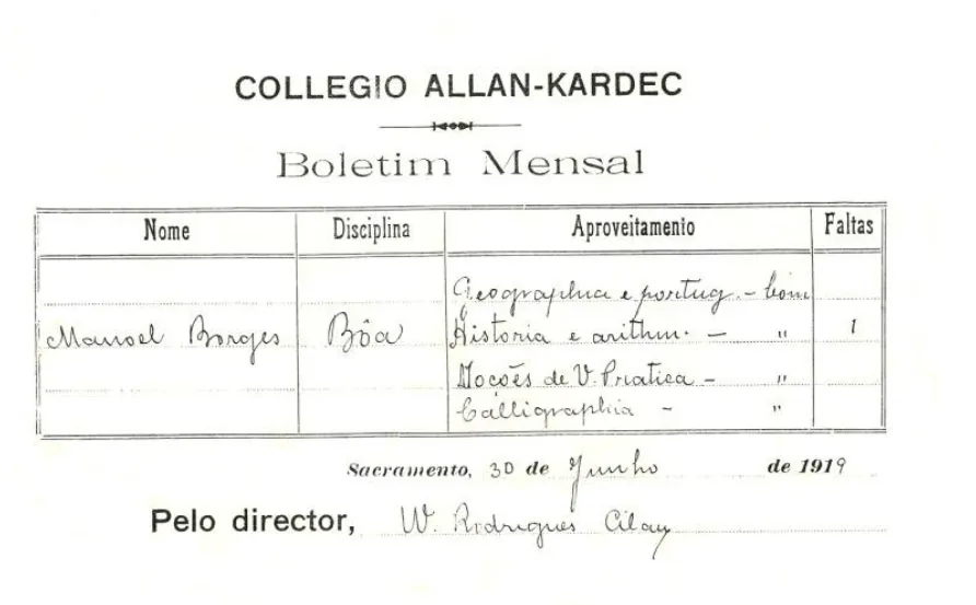 Boletim mensal antigo do Colégio Allan-Kardec, de 1919, assinado pelo diretor